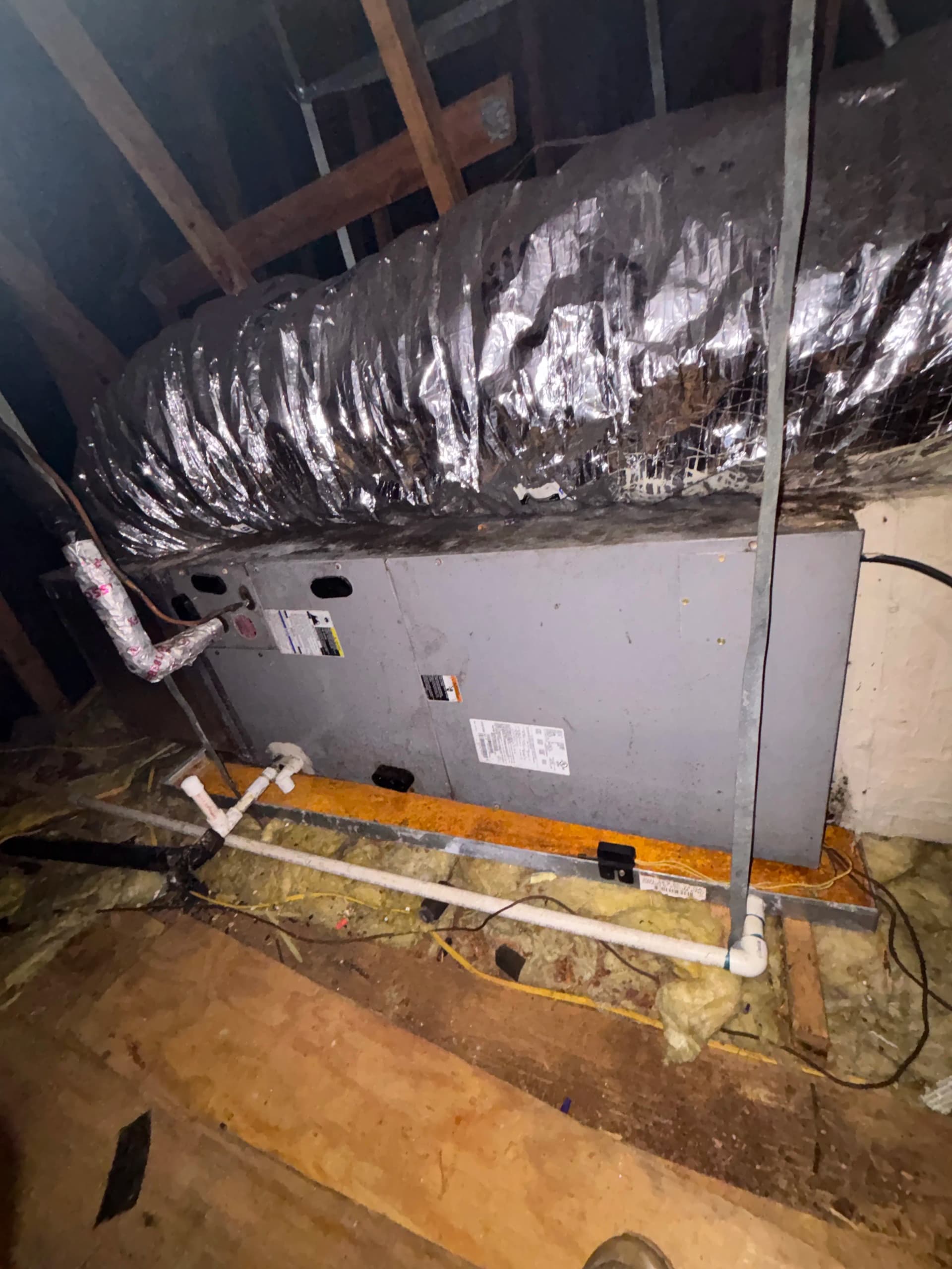 Gallery photos for High-Efficiency Heat Pump System Swap With New Return Flex: Image #1