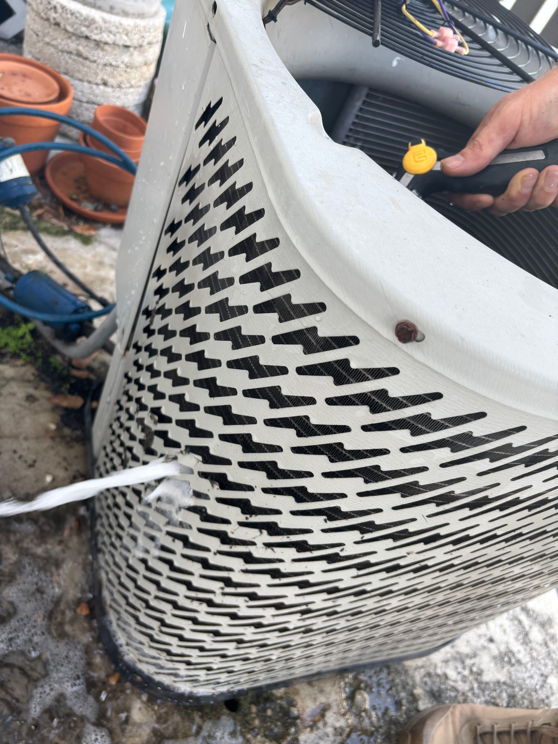 Gallery photos for This Old AC Unit Just Needed a Proper Deep Clean: Image #3