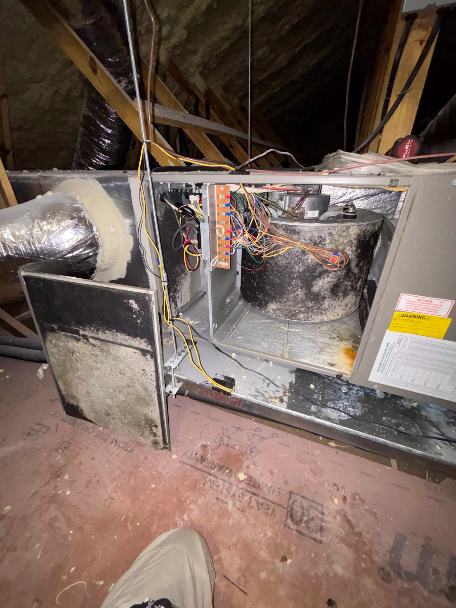 Gallery photos for What a Neglected A/C System Looks Like Inside: Image #1