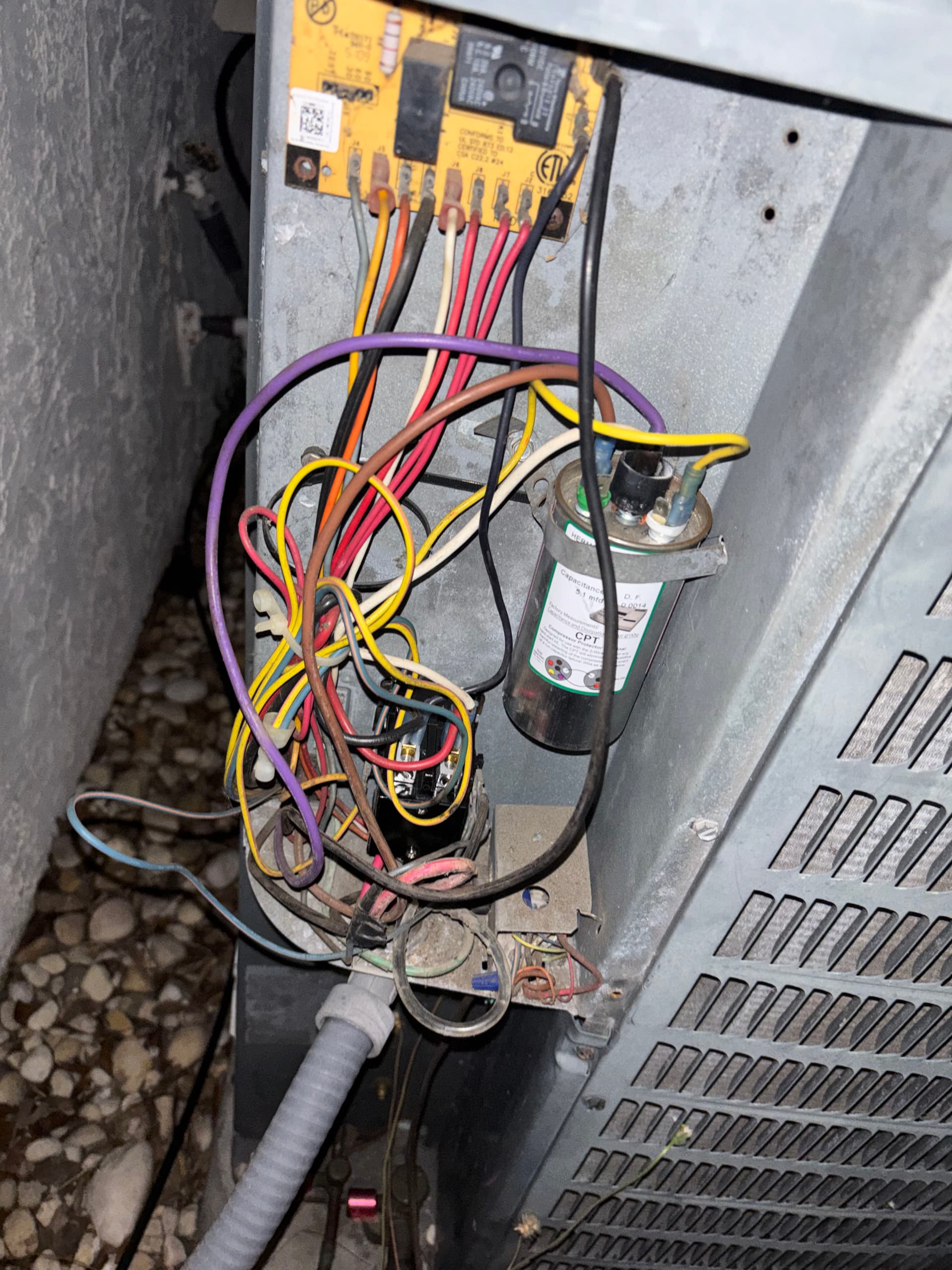 Gallery photos for Nighttime AC Repair in Plant City: Image #2