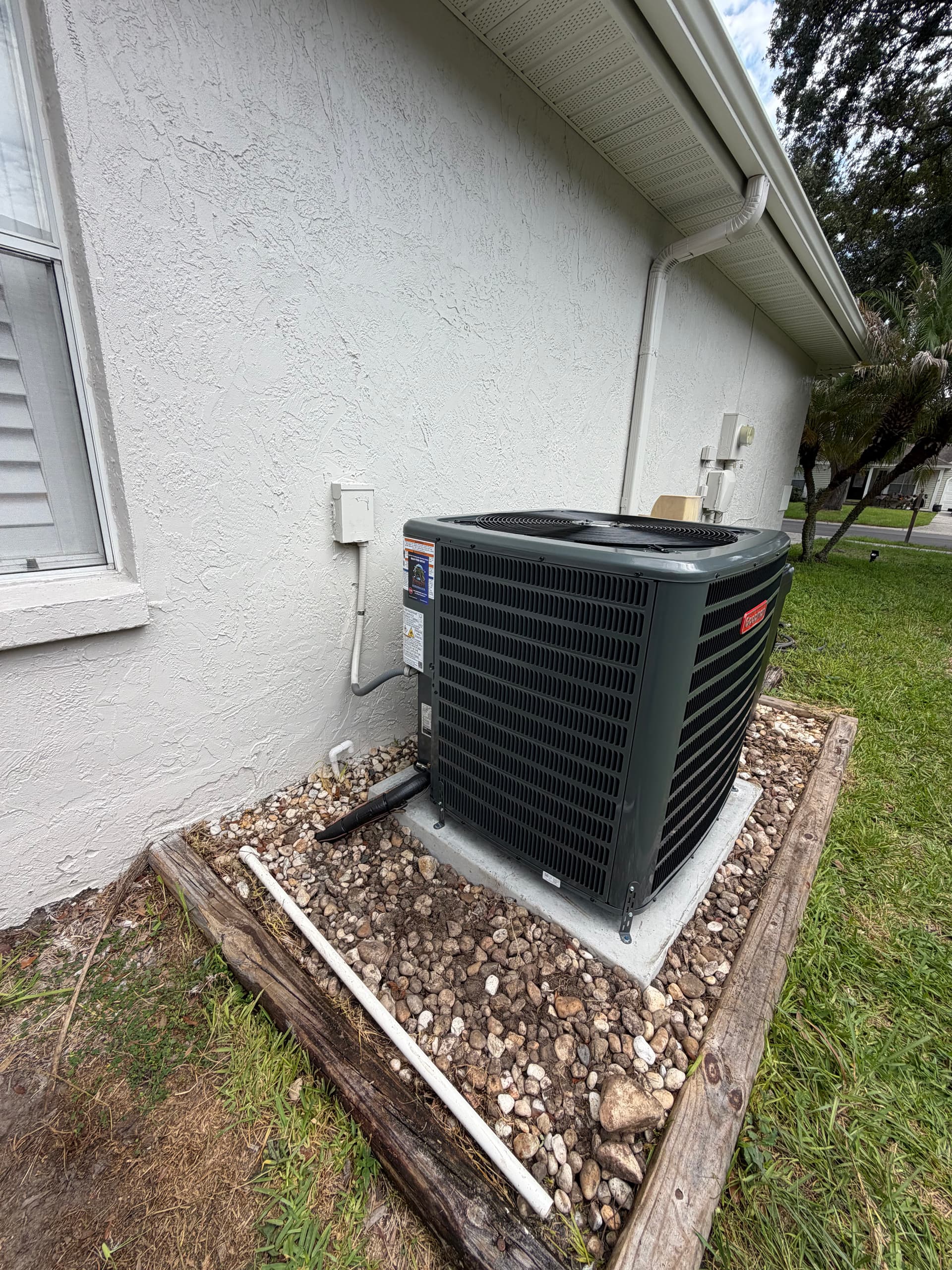 Emergency Heat Pump Replacement Gets a Home Cooling Again image