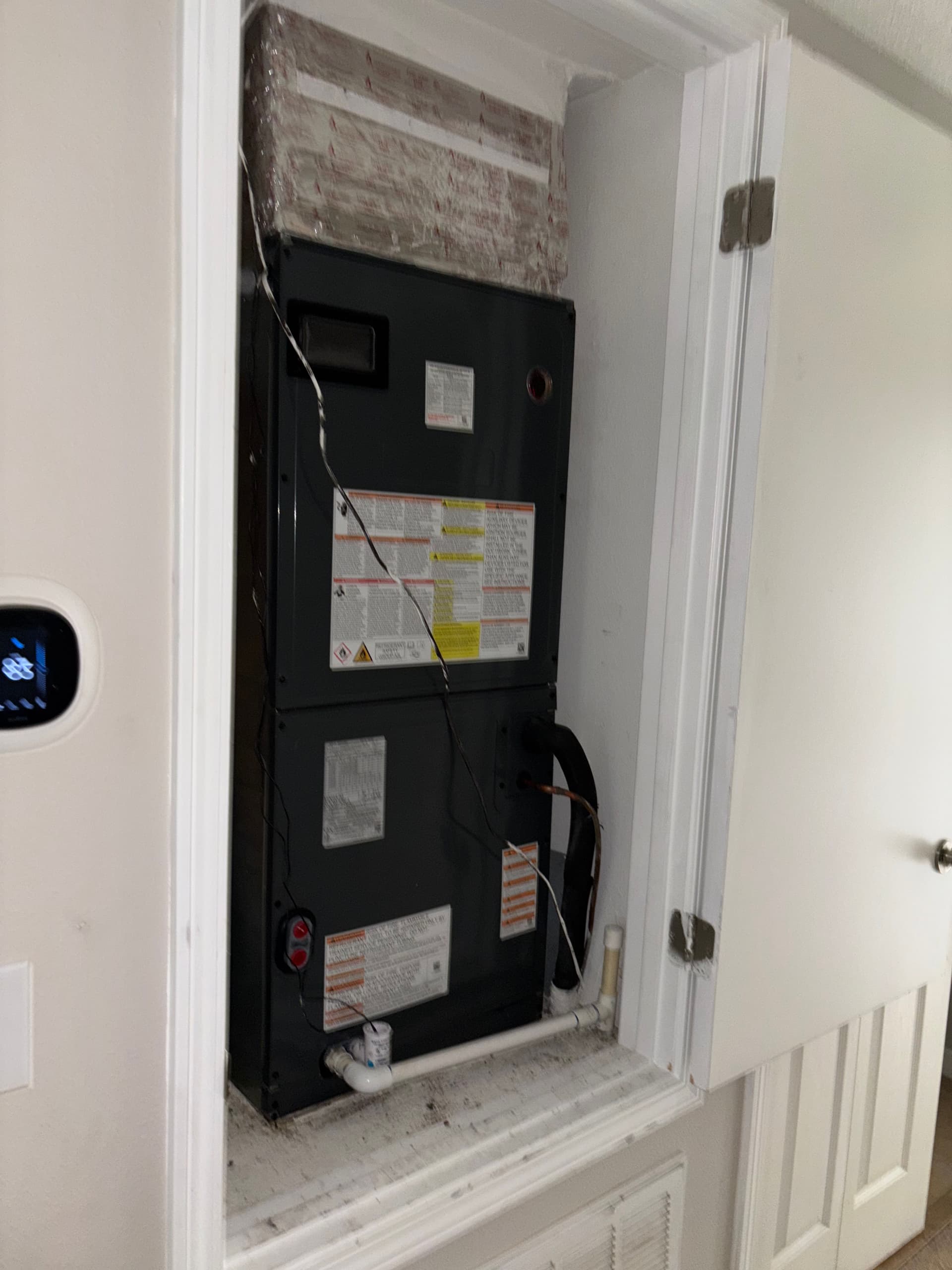 Gallery photos for New Basic Heat Pump Installation for Year-Round Comfort: Image #2