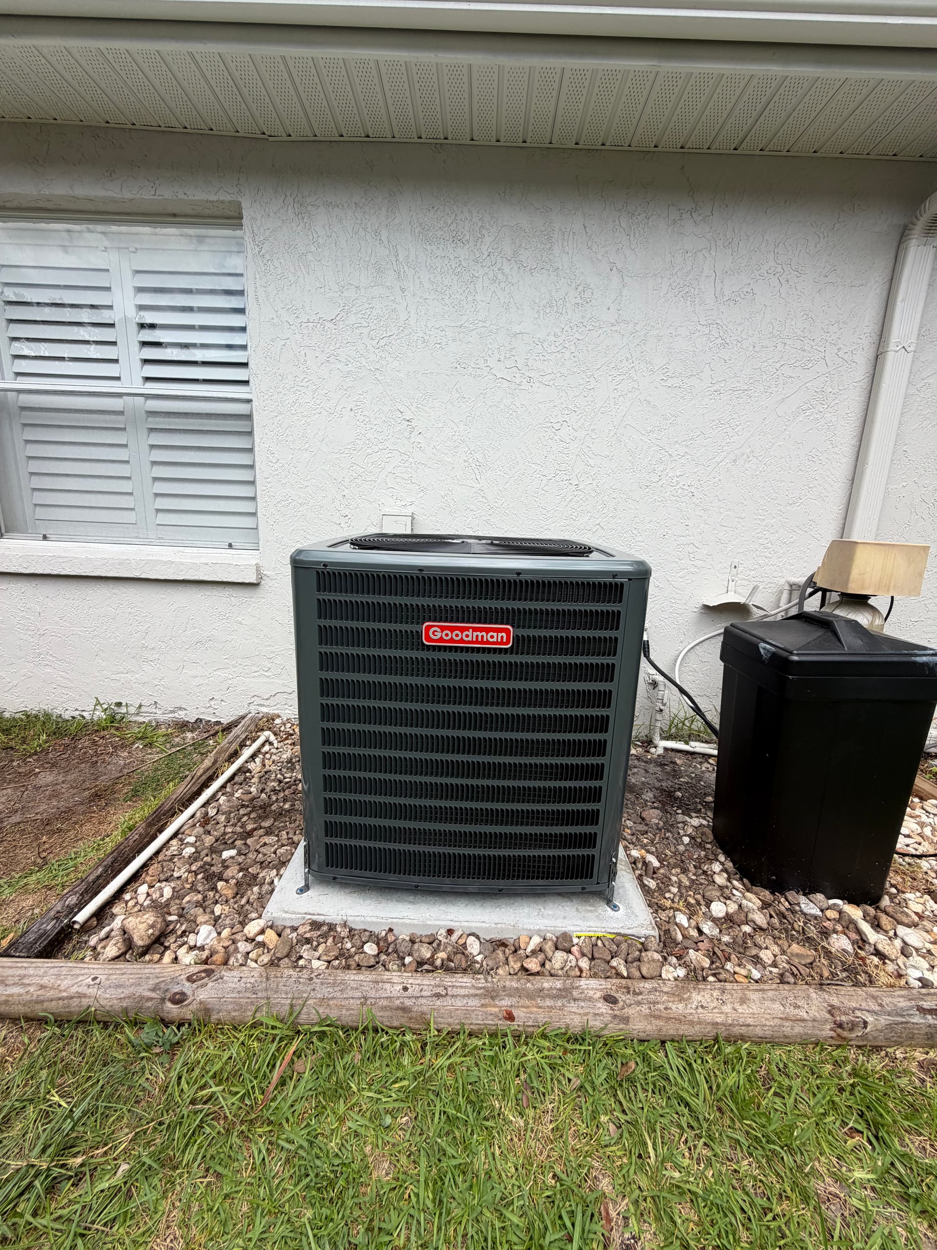 Gallery photos for Emergency Heat Pump Replacement Gets a Home Cooling Again: Image #1